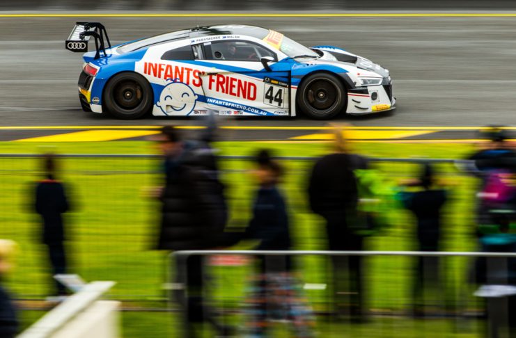 Ash Walsh sets pole at slippery Sandown