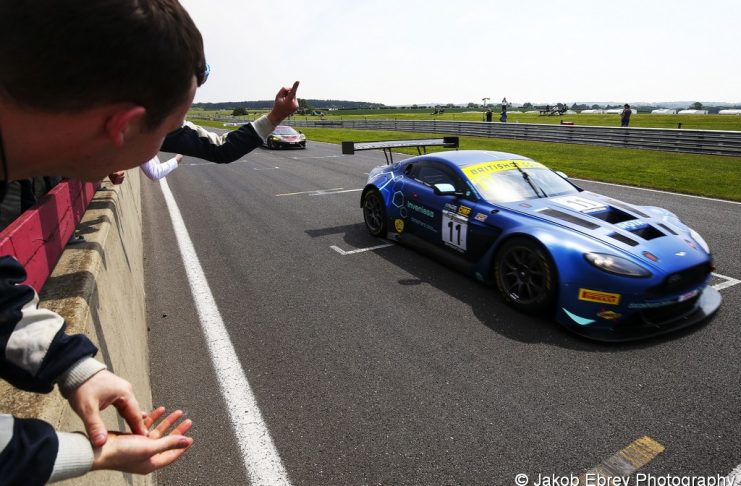 Snetterton, course 1 : Thiim/Farmer (Aston Martin TF Sport) vainqueurs