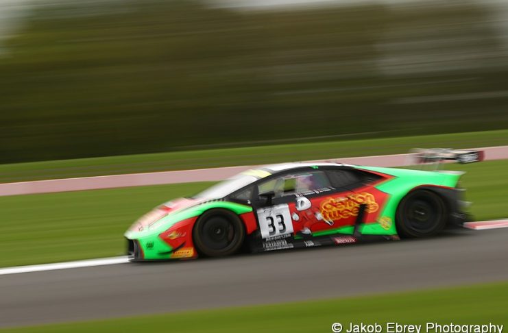 Donington : pole position pour Keen/Minshaw (Lamborghini); les titres sont en jeu