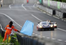 Vidéo : la FIA rend hommage aux commissaires