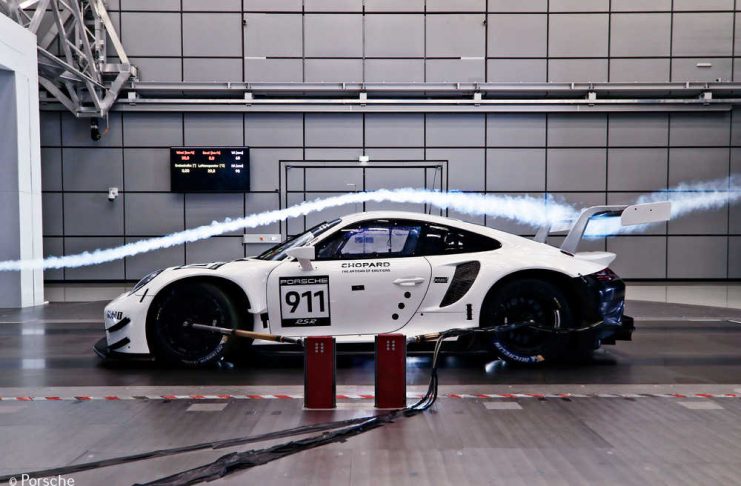 Plus de photos de la nouvelle Porsche 911 RSR