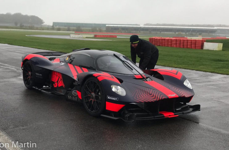 Vidéo : l’Aston Martin Valkyrie continue ses essais à Silverstone