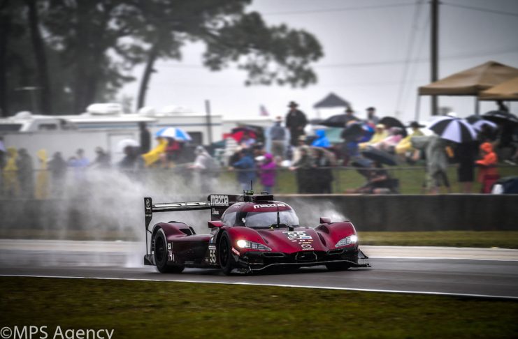 12H Sebring : la Mazda #55 sort de la piste à mi course !