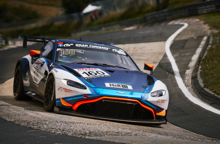 AGS Events à Dubai et Abu Dhabi avec deux Aston Martin GT8R et une GT4