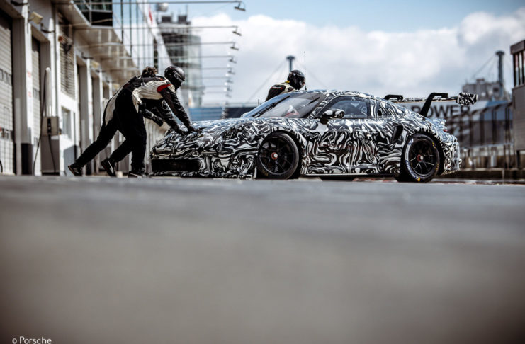 La Porsche 911 GT3 Cup (992) prête pour la piste